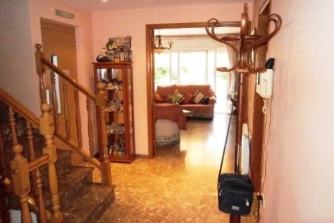 Villa de 5 dormitorios en venta en Martorell, Barcelona, Cataluña, Spain № 1148 - foto 13