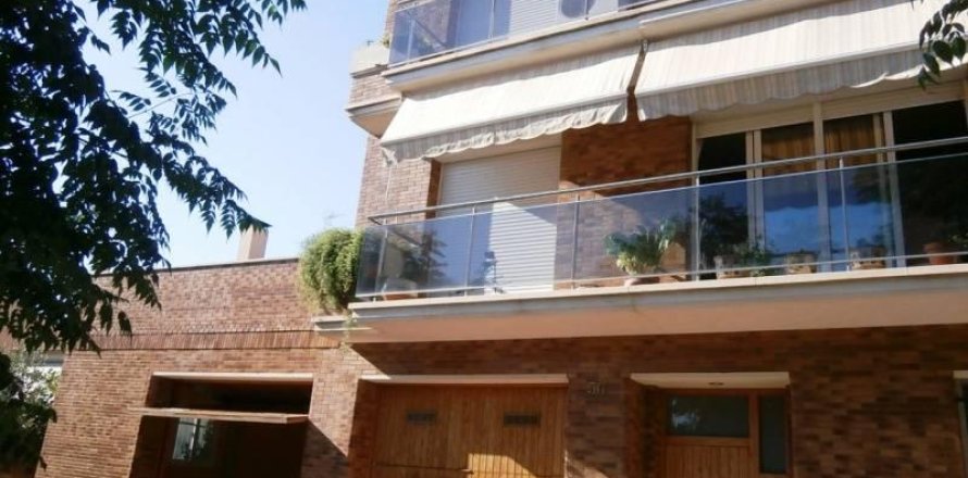Villa de 5 dormitorios en venta en Martorell, Barcelona, Cataluña, Spain № 1148
