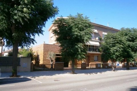 Villa de 5 dormitorios en venta en Martorell, Barcelona, Cataluña, Spain № 1148 - foto 9