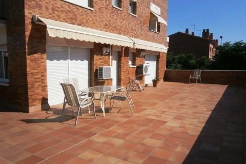 Villa de 5 dormitorios en venta en Martorell, Barcelona, Cataluña, Spain № 1148 - foto 2
