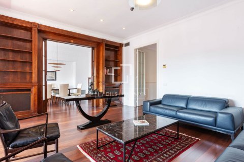 Купить квартиру в Барселона, Испания с 5 спален, 255м², № 4280 - фото 2