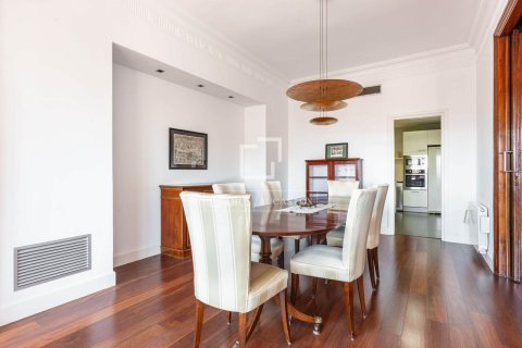 Купить квартиру в Барселона, Испания с 5 спален, 255м², № 4280 - фото 12
