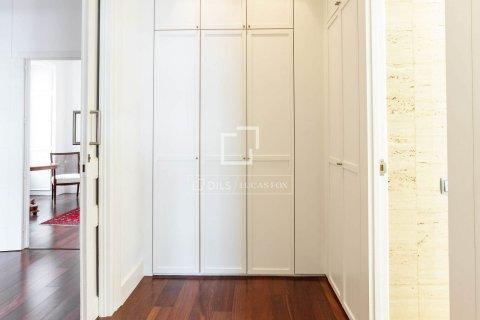 Купить квартиру в Барселона, Испания с 5 спален, 255м², № 4280 - фото 5