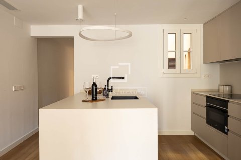 Apartamento de 3 dormitorios en venta en Barcelona, Cataluña, Spain № 4284 - foto 10