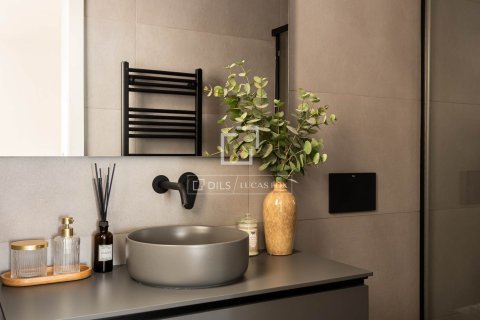 Apartamento de 3 dormitorios en venta en Barcelona, Cataluña, Spain № 4284 - foto 21