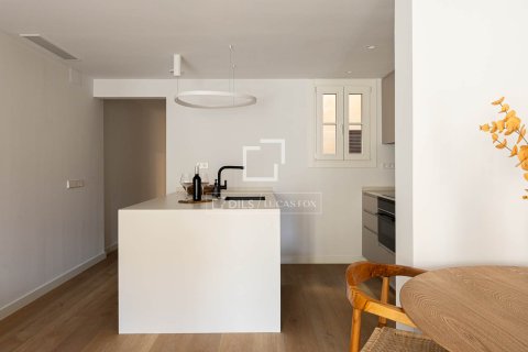Apartamento de 3 dormitorios en venta en Barcelona, Cataluña, Spain № 4284 - foto 9