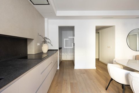 Apartamento de 3 dormitorios en venta en Barcelona, Cataluña, Spain № 4282 - foto 10