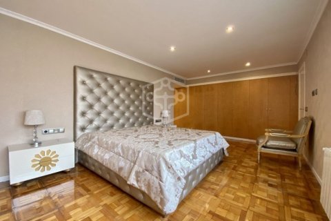 4 bedrooms apartment for sale in Barcelona, Catalonia, Spain № 935 - photo 27