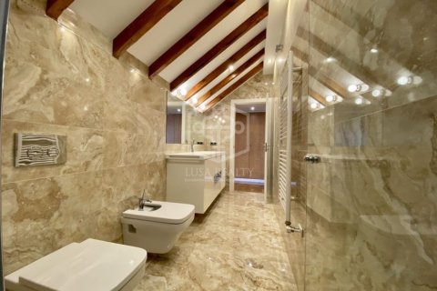 4 bedrooms apartment for sale in Barcelona, Catalonia, Spain № 935 - photo 29
