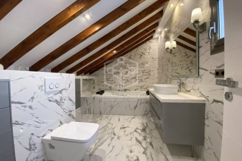 4 bedrooms apartment for sale in Barcelona, Catalonia, Spain № 935 - photo 18