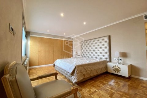 4 bedrooms apartment for sale in Barcelona, Catalonia, Spain № 935 - photo 25