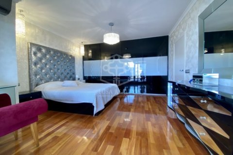 4 bedrooms apartment for sale in Barcelona, Catalonia, Spain № 935 - photo 12
