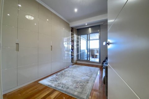 4 bedrooms apartment for sale in Barcelona, Catalonia, Spain № 935 - photo 13