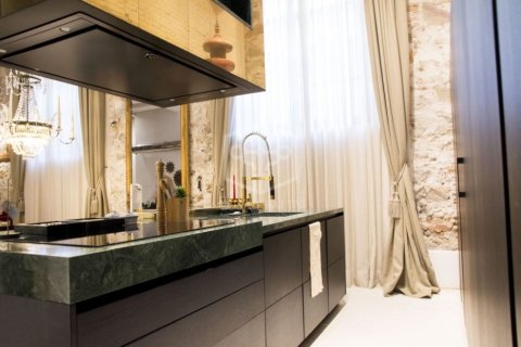 Apartamento de 3 dormitorios en venta en Barcelona, Cataluña, Spain № 937 - foto 7
