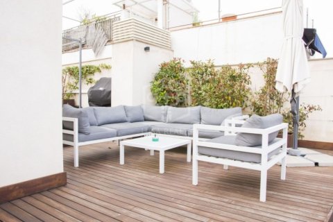 Apartamento de 3 dormitorios en venta en Barcelona, Cataluña, Spain № 937 - foto 28