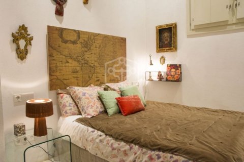 Apartamento de 3 dormitorios en venta en Barcelona, Cataluña, Spain № 937 - foto 21