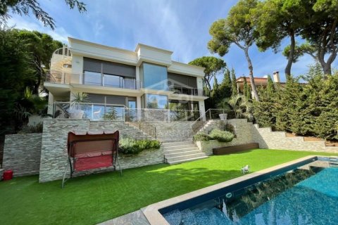 Villa de 4 dormitorios en venta en Calonge, Gerona, Cataluña, Spain № 938