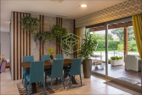 Villa de 4 dormitorios en venta en Sant Andreu de Llavaneres, Barcelona, Cataluña, Spain № 940 - foto 20