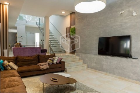 Villa de 4 dormitorios en venta en Sant Andreu de Llavaneres, Barcelona, Cataluña, Spain № 940 - foto 15