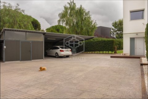 Villa de 4 dormitorios en venta en Sant Andreu de Llavaneres, Barcelona, Cataluña, Spain № 940 - foto 2