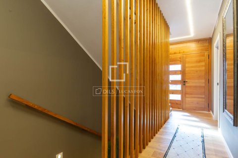 Villa de 3 dormitorios en venta en Esplugues de Llobregat, Barcelona, Cataluña, Spain № 6281 - foto 11