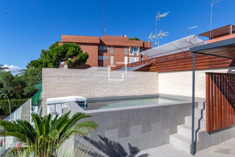 Villa de 3 dormitorios en venta en Esplugues de Llobregat, Barcelona, Cataluña, Spain № 6281 - foto 3