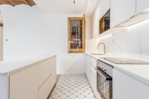 Купить квартиру в Барселона, Испания с 2 спальни, 75м², № 6285 - фото 3