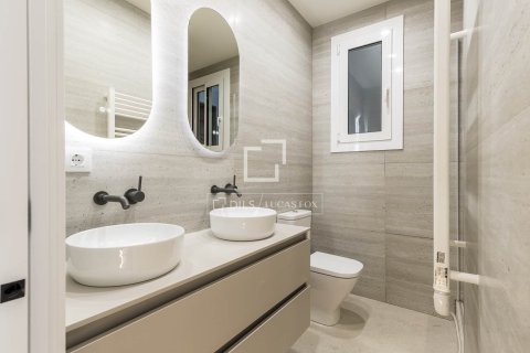 Купить квартиру в Барселона, Испания с 2 спальни, 75м², № 6285 - фото 18