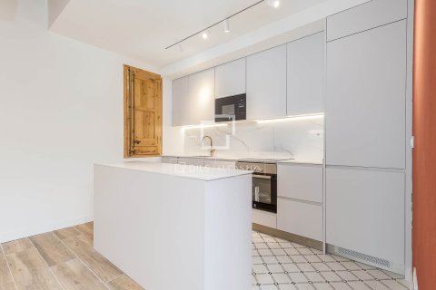 Купить квартиру в Барселона, Испания с 2 спальни, 75м², № 6285 - фото 4