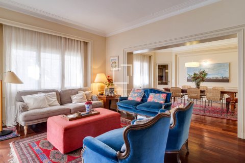 Apartamento de 6 dormitorios en venta en Barcelona, Cataluña, Spain № 6284 - foto 28