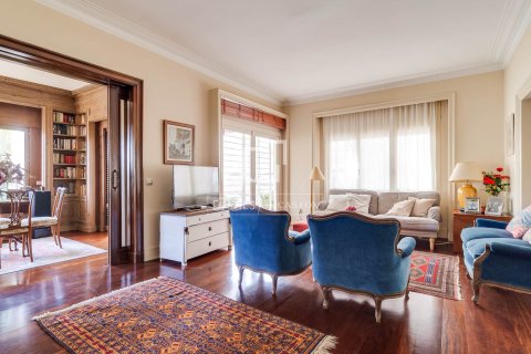 Apartamento de 6 dormitorios en venta en Barcelona, Cataluña, Spain № 6284 - foto 4