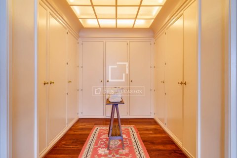 Apartamento de 6 dormitorios en venta en Barcelona, Cataluña, Spain № 6284 - foto 19