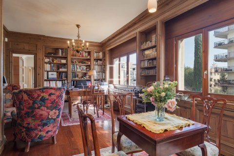 Apartamento de 6 dormitorios en venta en Barcelona, Cataluña, Spain № 6284 - foto 9