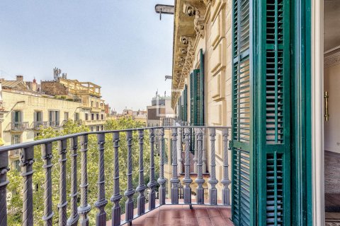 Купить квартиру в Барселона, Испания с 2 спальни, 110м², № 8890 - фото 19