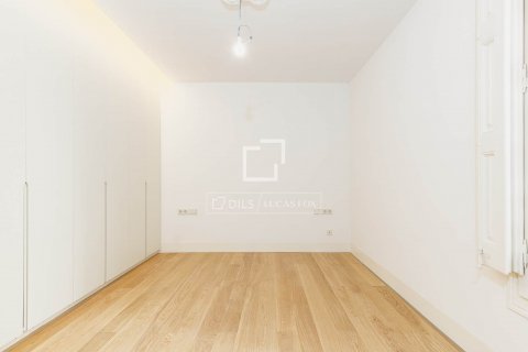 Купить квартиру в Барселона, Испания с 2 спальни, 110м², № 8890 - фото 7