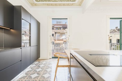 Купить квартиру в Барселона, Испания с 2 спальни, 110м², № 8890 - фото 17