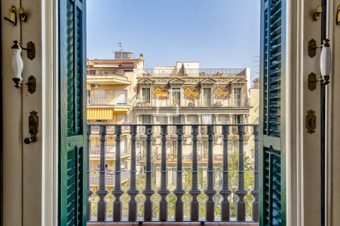 Купить квартиру в Барселона, Испания с 2 спальни, 110м², № 8890 - фото 30