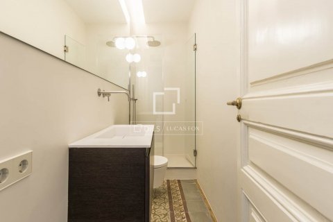 Купить квартиру в Барселона, Испания с 2 спальни, 110м², № 8890 - фото 3