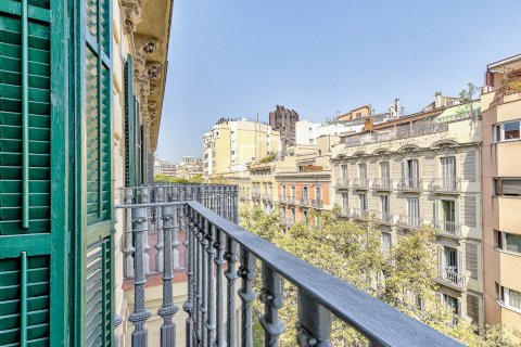 Купить квартиру в Барселона, Испания с 2 спальни, 110м², № 8890 - фото 28