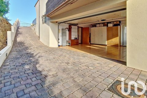 Купить дом в Ла Бисбаль Д'Эмпорда, Испания с 3 спальни, 269м², № 4824 - фото 15