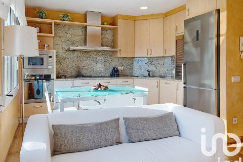 Купить дом в Ла Бисбаль Д'Эмпорда, Испания с 3 спальни, 269м², № 4824 - фото 4