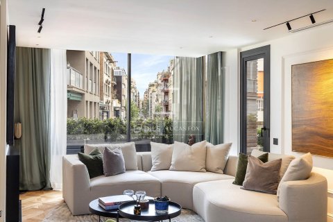 3 bedrooms apartment for sale in Barcelona, Catalonia, Spain № 8706 - photo 4