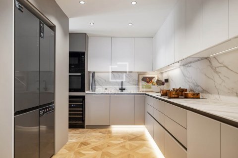 3 bedrooms apartment for sale in Barcelona, Catalonia, Spain № 8706 - photo 17