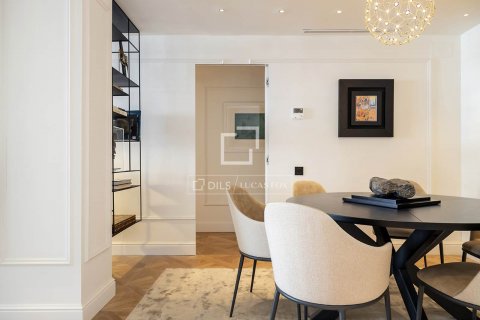 3 bedrooms apartment for sale in Barcelona, Catalonia, Spain № 8706 - photo 23