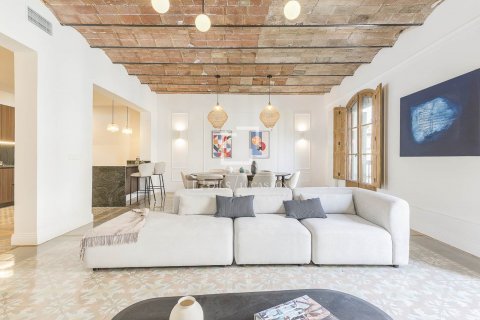 4 bedrooms apartment for sale in Barcelona, Catalonia, Spain № 8708 - photo 3