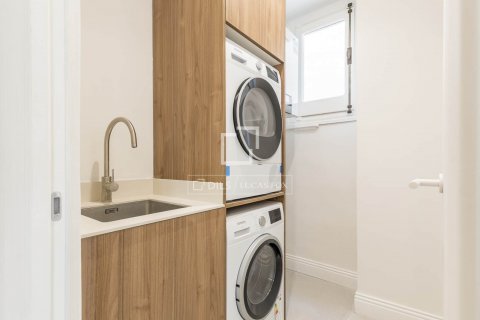 4 bedrooms apartment for sale in Barcelona, Catalonia, Spain № 8708 - photo 25