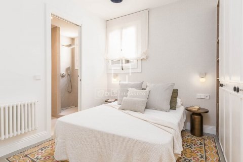 4 bedrooms apartment for sale in Barcelona, Catalonia, Spain № 8708 - photo 28