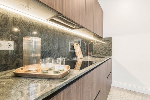 4 bedrooms apartment for sale in Barcelona, Catalonia, Spain № 8708 - photo 10