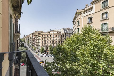 4 bedrooms apartment for sale in Barcelona, Catalonia, Spain № 8708 - photo 15