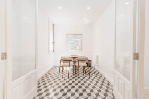 4 bedrooms apartment for sale in Barcelona, Catalonia, Spain № 8708 - photo 22